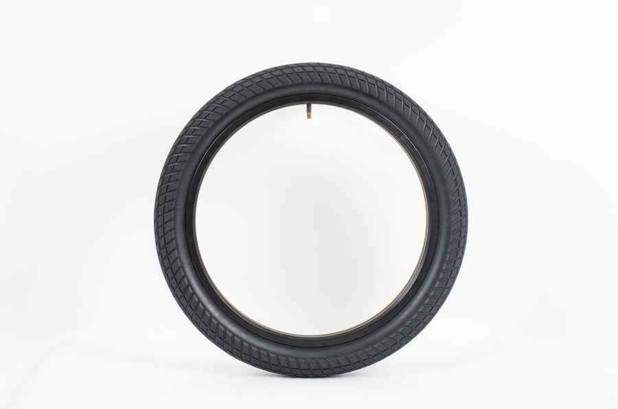 Relic Flatout Tire